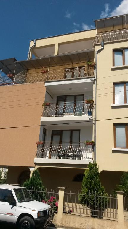 Къща За Гости Кадиеви Primorsko Exteriör bild